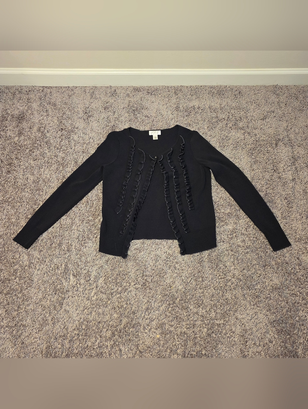 Victorian Classic Ann Taylor Loft Black Ruffle Front Cardigan sz small petite